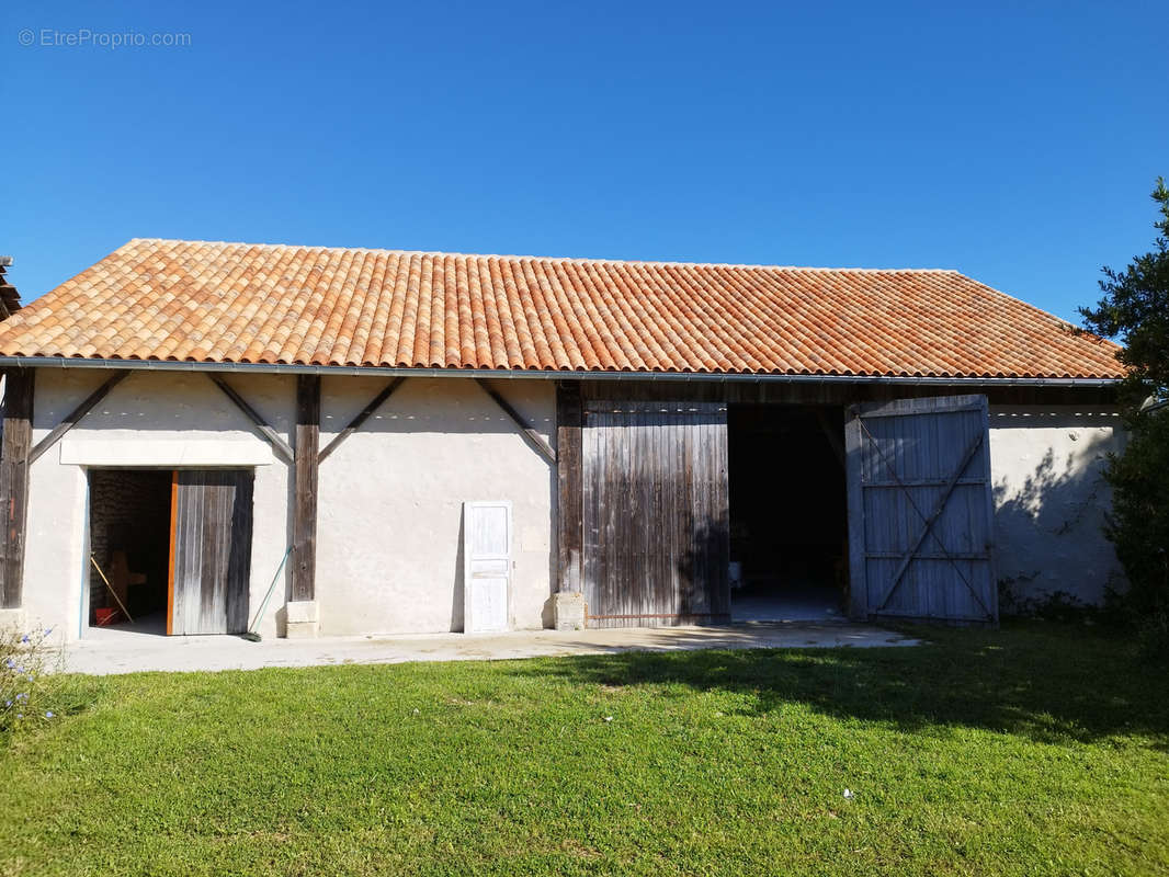 Maison à JURIGNAC