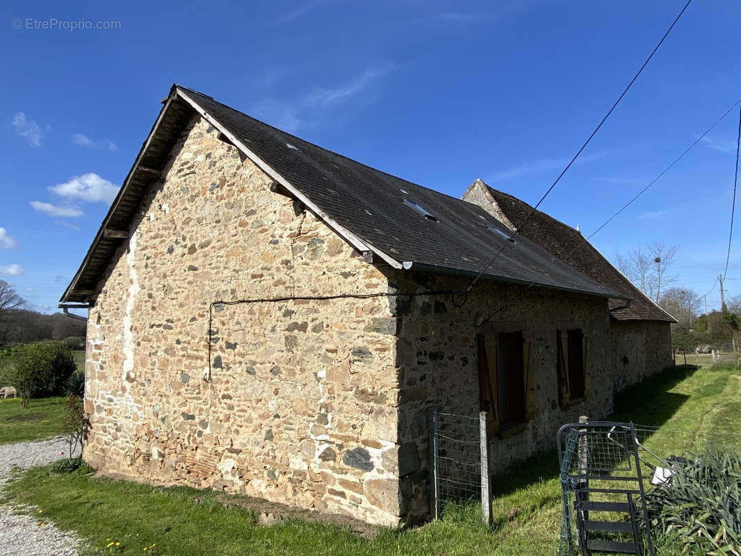 Maison à LA PORCHERIE