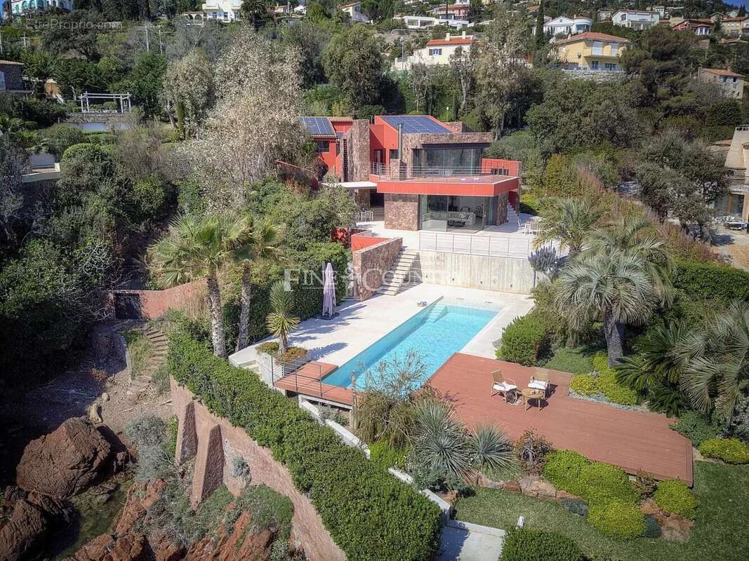 Maison à THEOULE-SUR-MER
