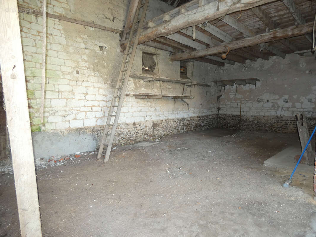 Maison à BUSSY-EN-OTHE