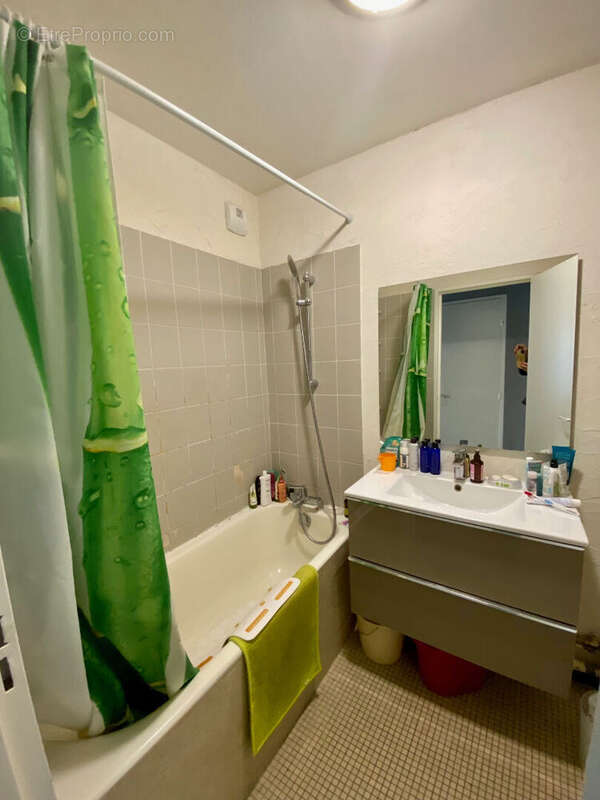 Appartement à LES CLAYES-SOUS-BOIS