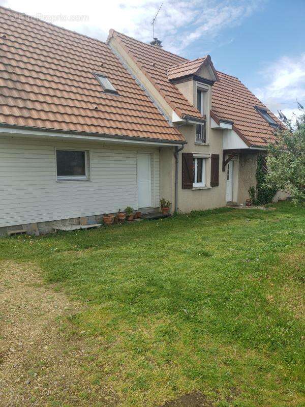 Maison à PARCE-SUR-SARTHE