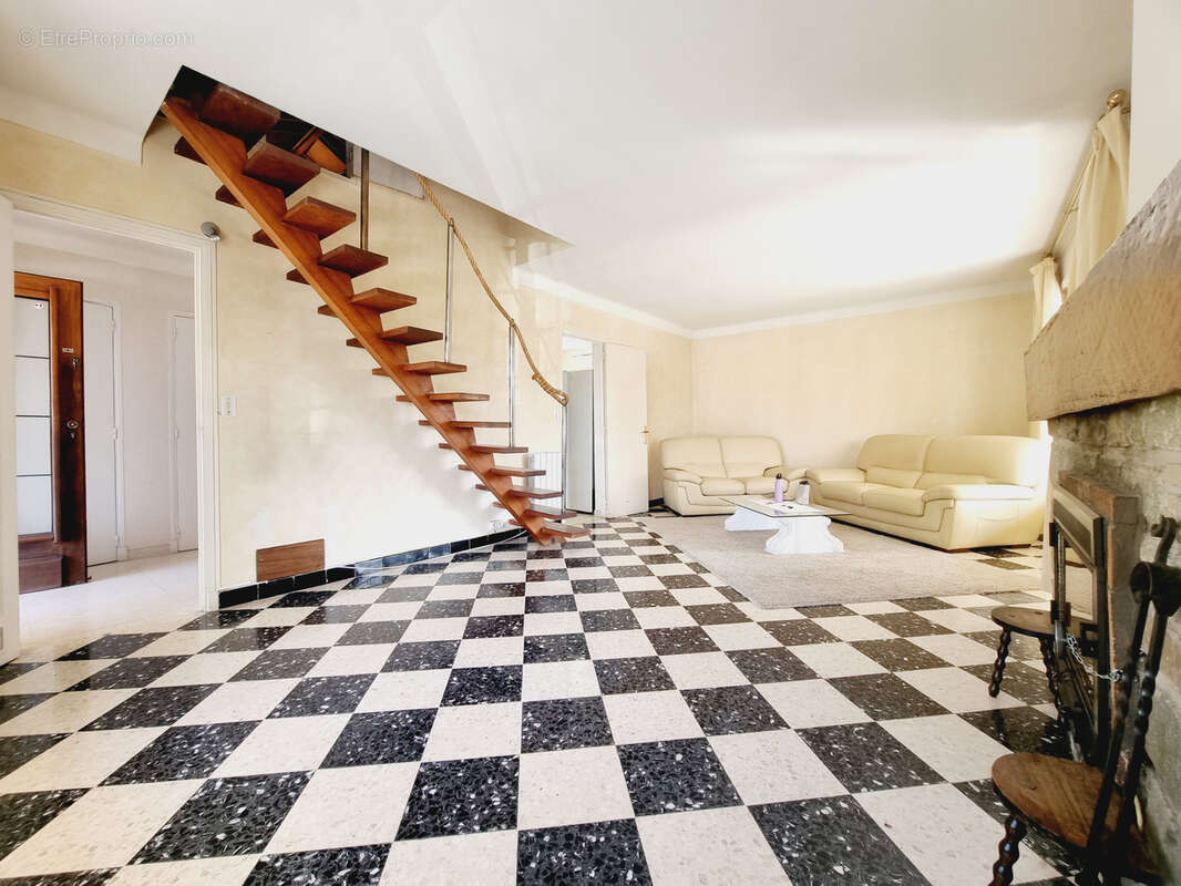 Maison à SAINT-RAPHAEL