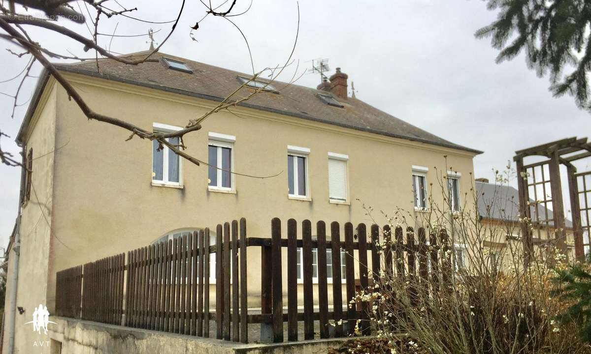 Maison à LA FERRIERE-SUR-RISLE