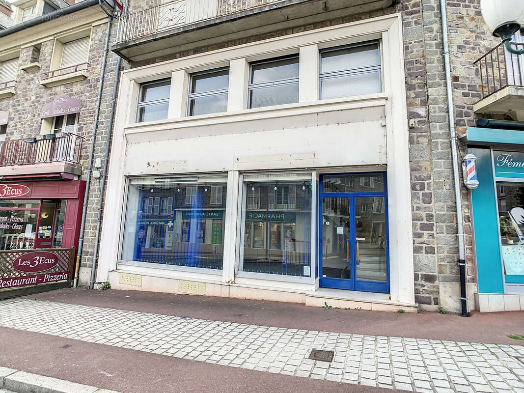 Commerce à CONDE-SUR-NOIREAU