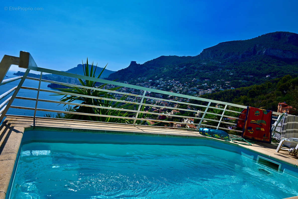 Appartement à ROQUEBRUNE-CAP-MARTIN
