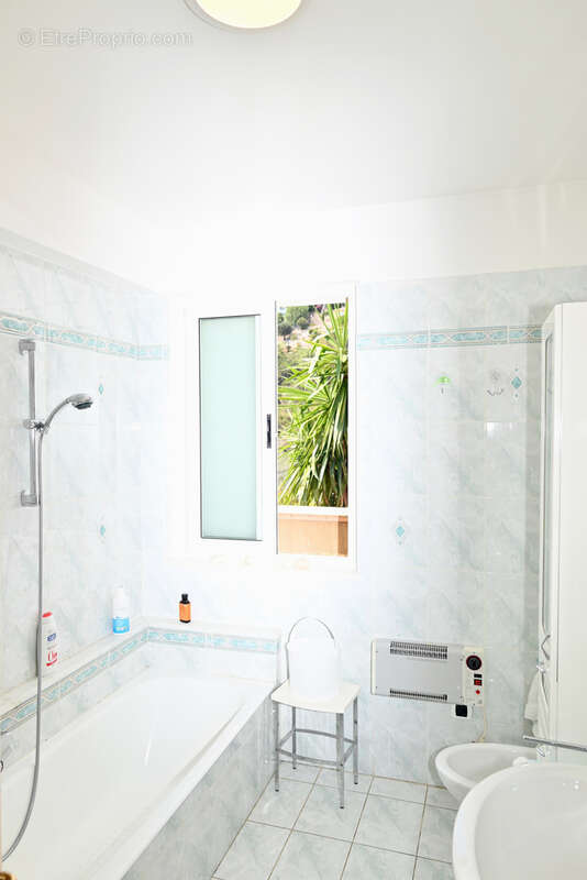 Appartement à ROQUEBRUNE-CAP-MARTIN