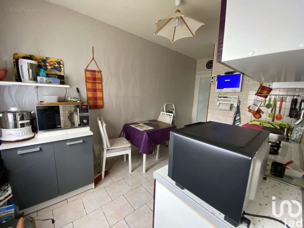 Photo 9 - Appartement à LA CHAPELLE-SAINT-LUC