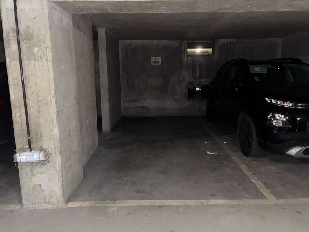 Parking à MONTROUGE