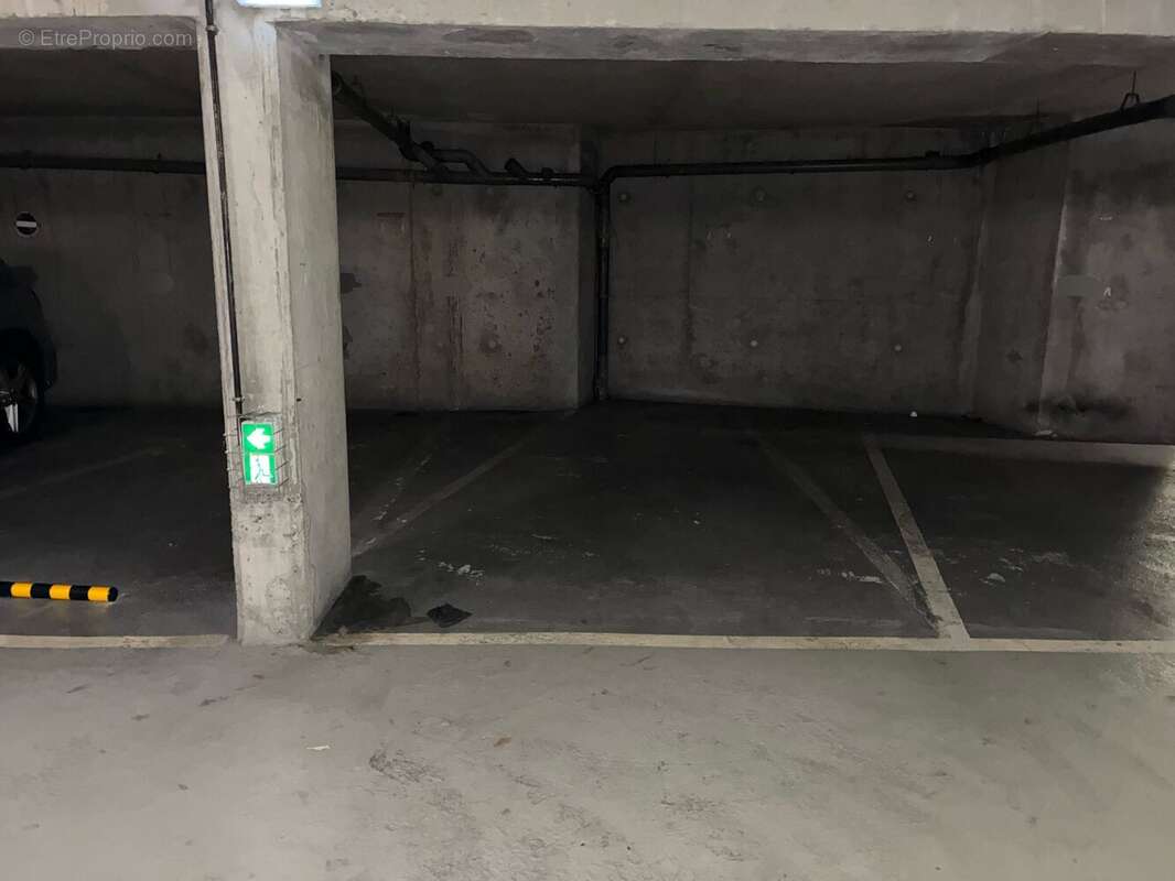 Parking à MONTROUGE