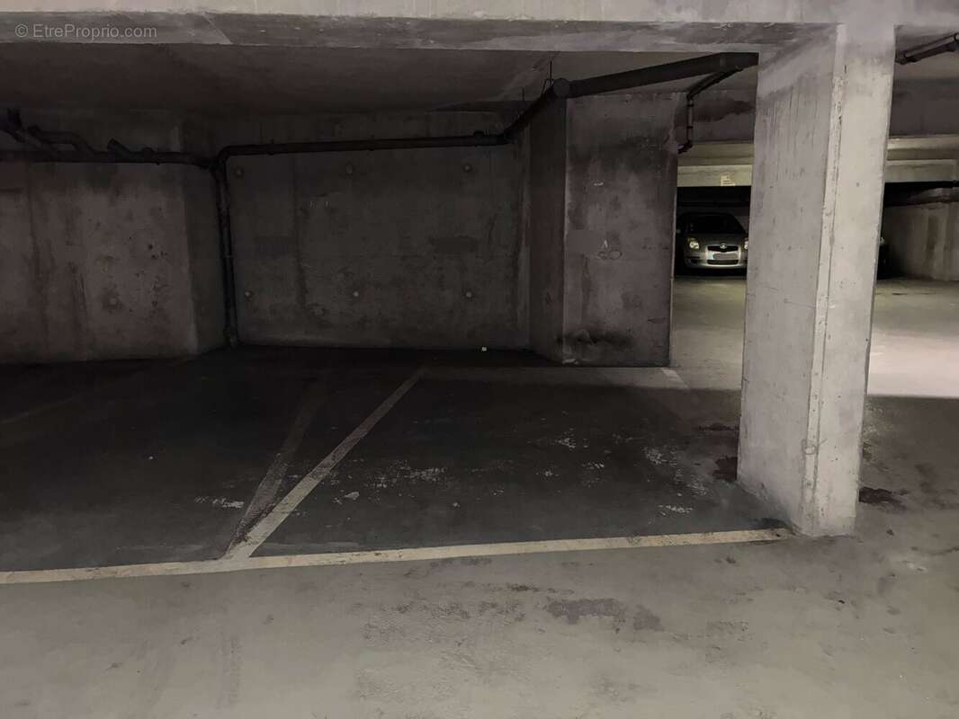 Parking à MONTROUGE