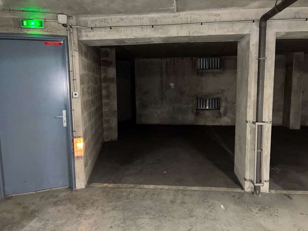 Parking à MONTROUGE