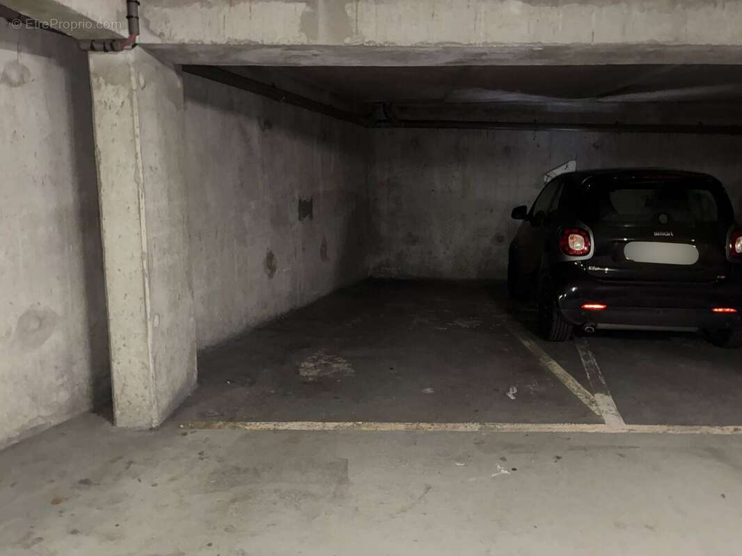 Parking à MONTROUGE