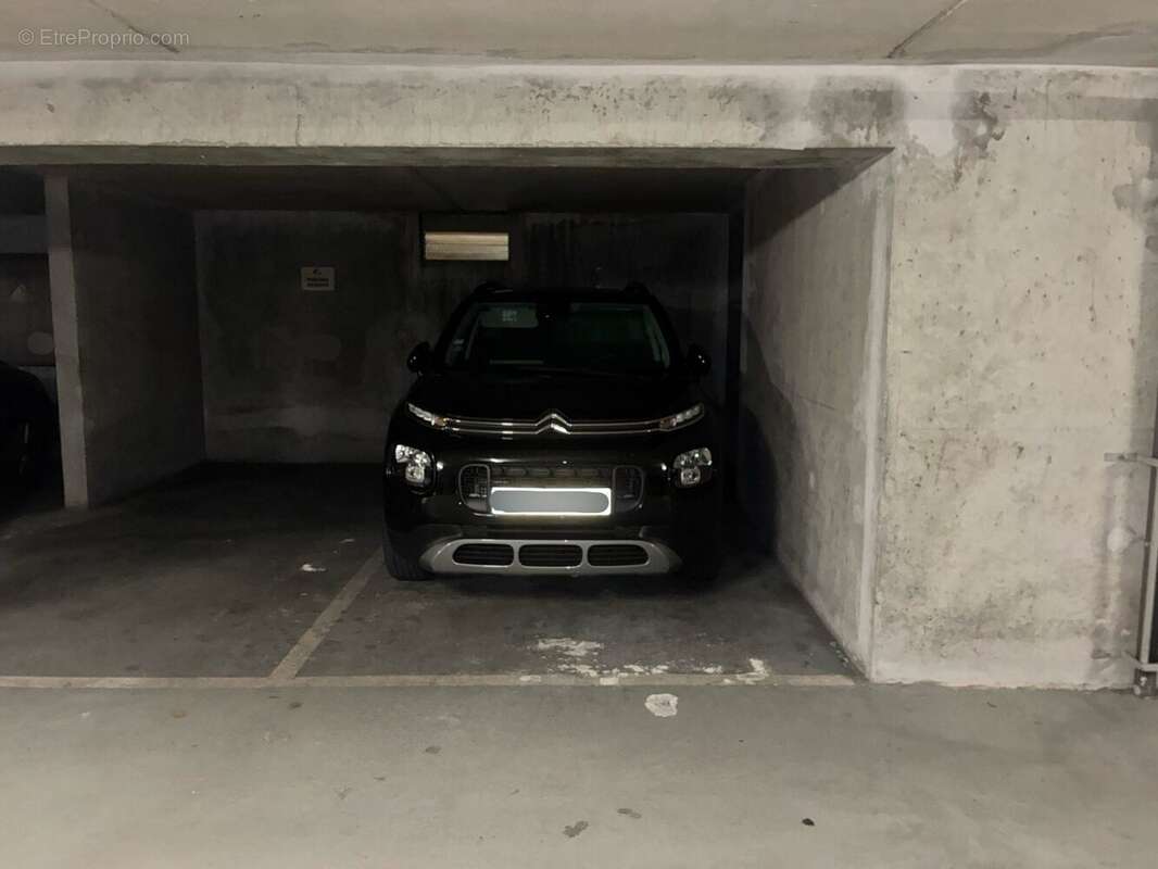 Parking à MONTROUGE