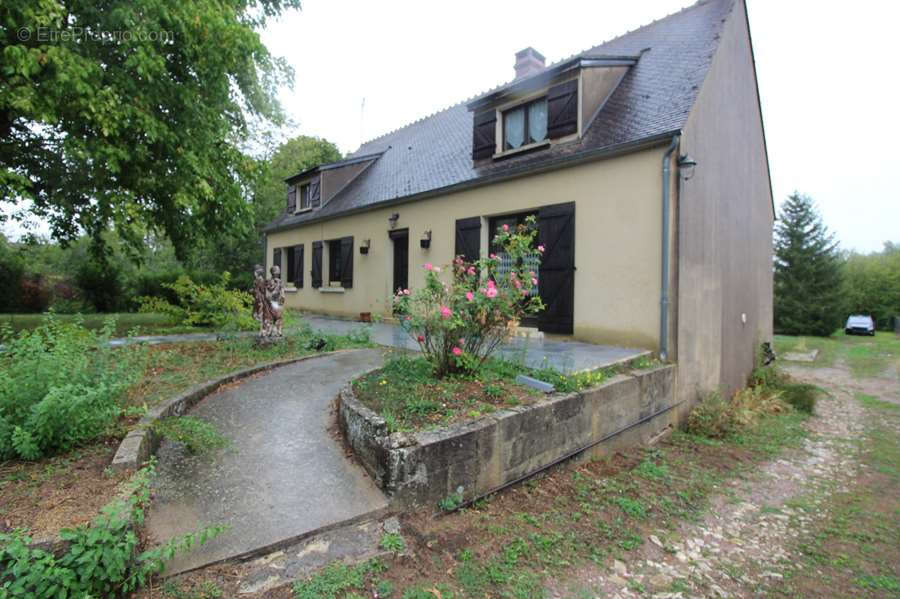 Maison à VARZY