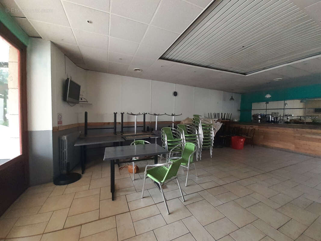 Appartement à COUIZA