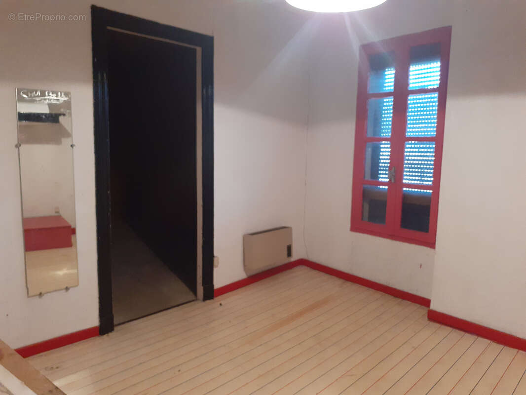 Appartement à COUIZA