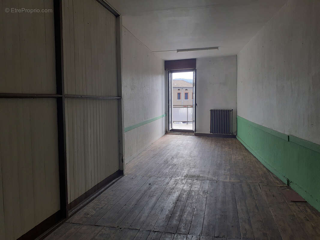 Appartement à COUIZA