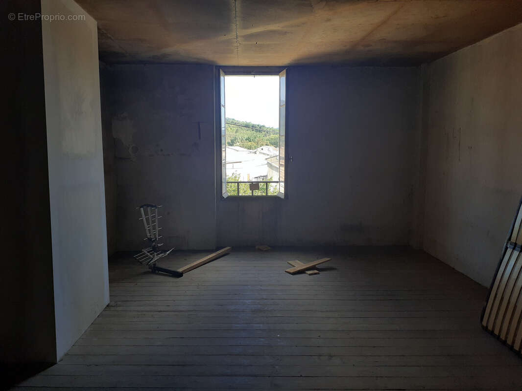 Appartement à COUIZA