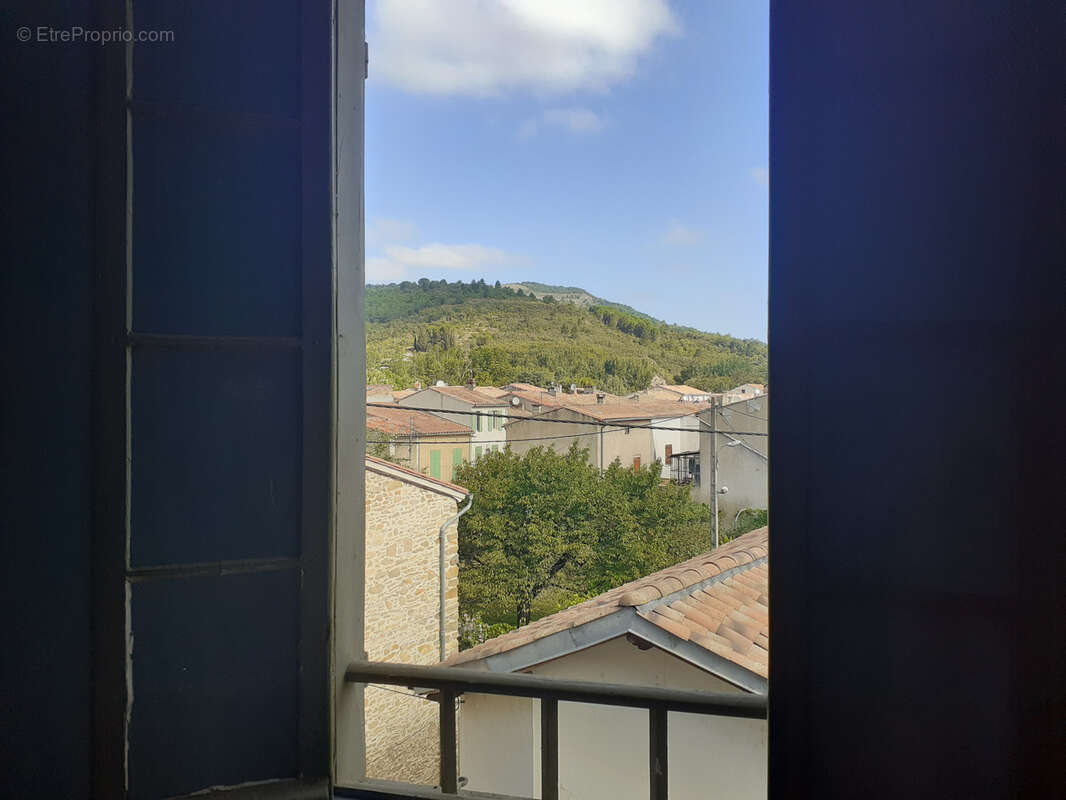 Appartement à COUIZA