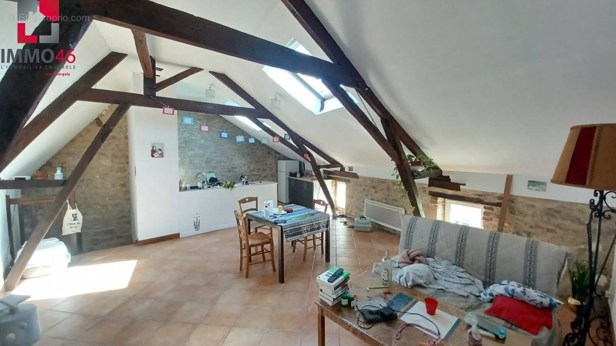 Appartement à PRAYSSAC