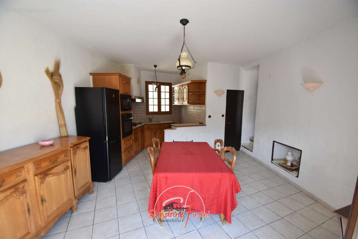 Appartement à LES FERRES