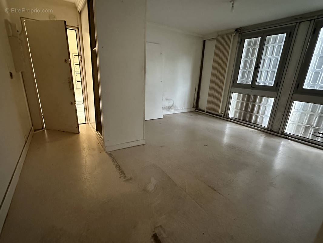 Appartement 3 pièce(s) 68 m²à vendre Garges-les-gonesse