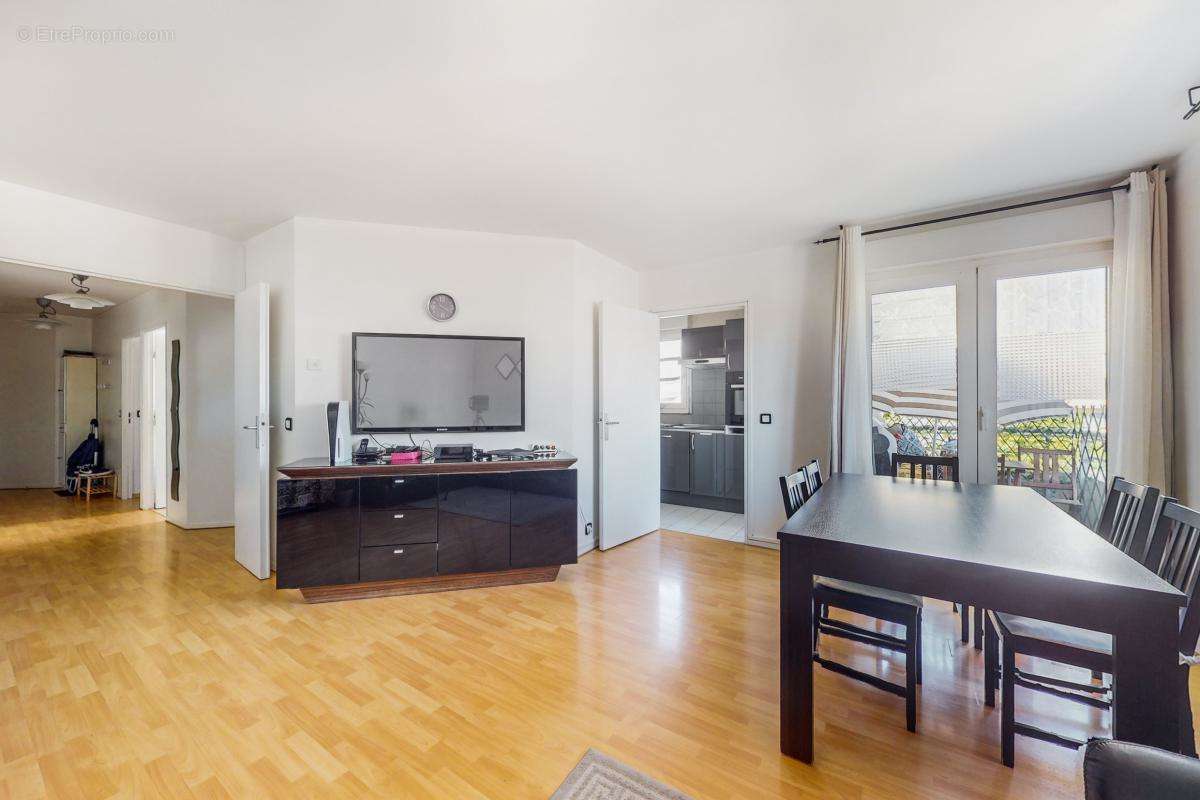 Appartement a vendre  - 4 pièce(s) - 77 m2 - Surfyn