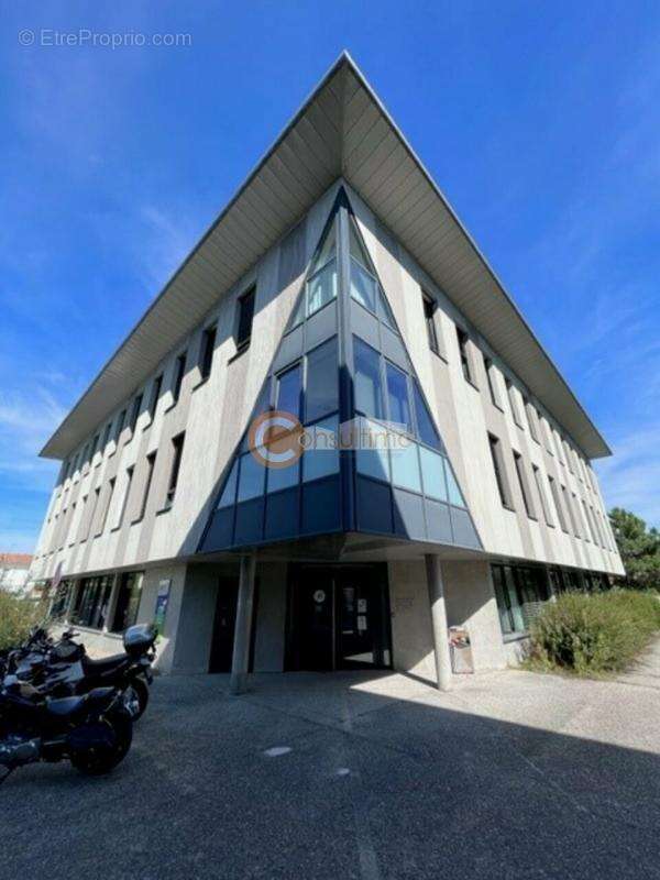 Commerce à LA TESTE-DE-BUCH