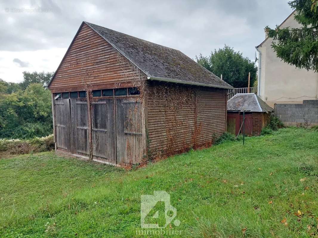 Maison à BESSE-SUR-BRAYE