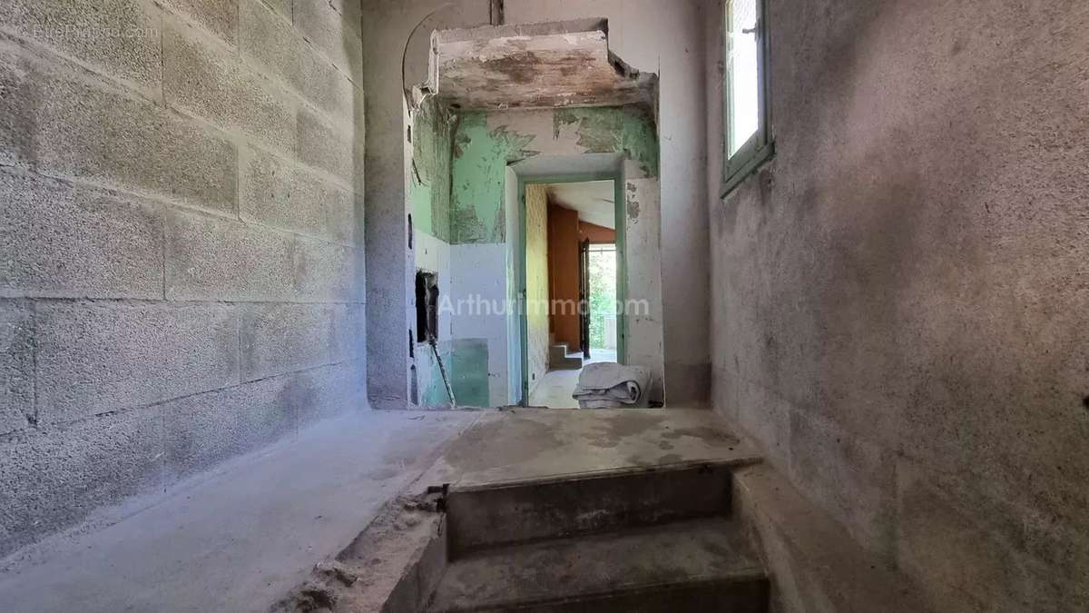 Maison à SAINT-MAURICE-LES-CHATEAUNEUF