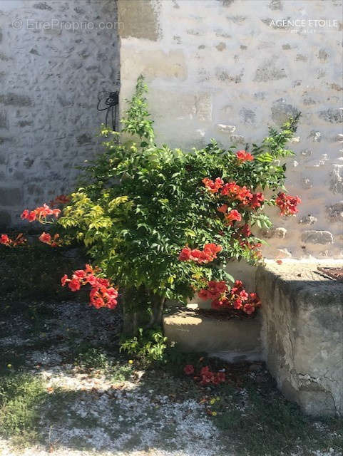 Maison à EYGUIERES