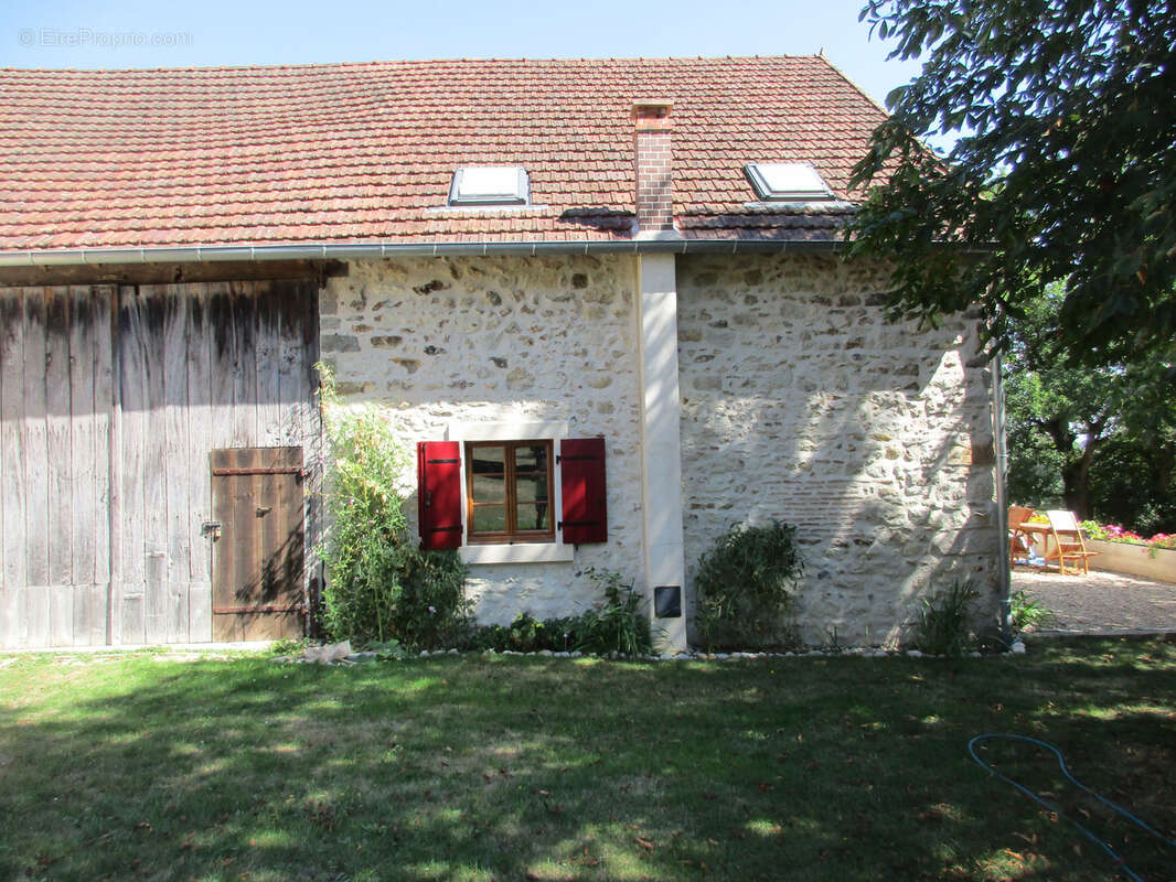 Maison à VICQ-EXEMPLET