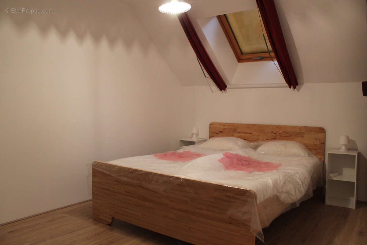 Maison à VICQ-EXEMPLET