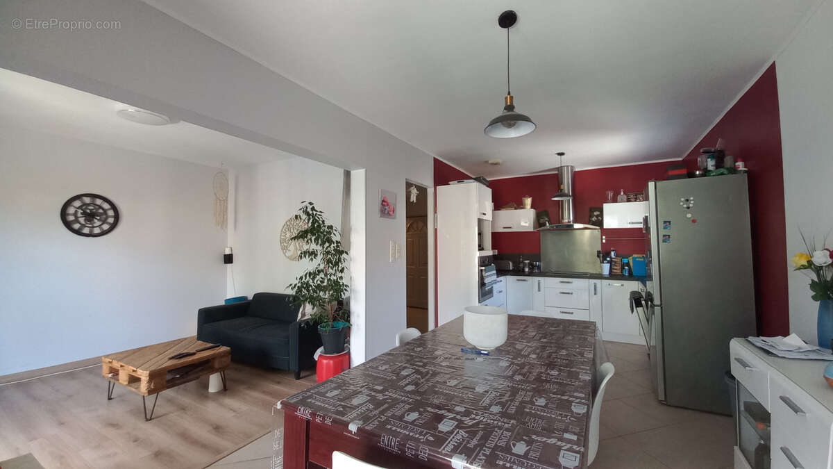 Appartement à FLEURY