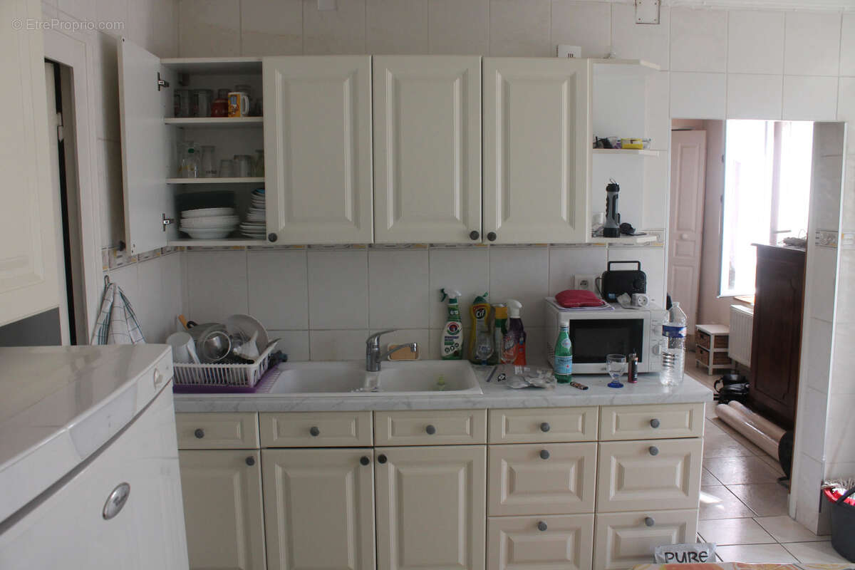 Maison à LA VILLE-AUX-DAMES