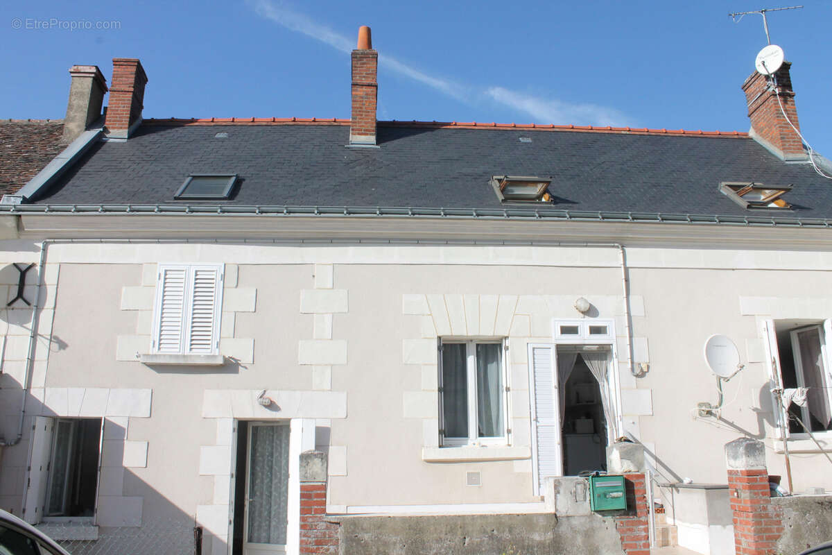 Maison à LA VILLE-AUX-DAMES