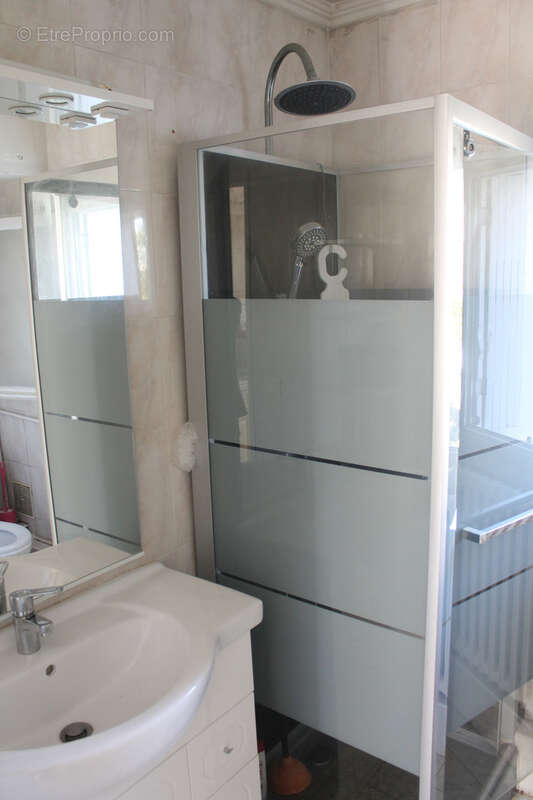 Maison à LA VILLE-AUX-DAMES