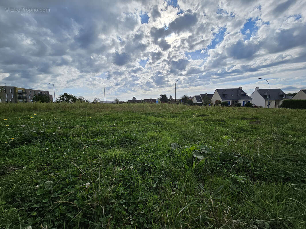 Terrain à VERN-SUR-SEICHE