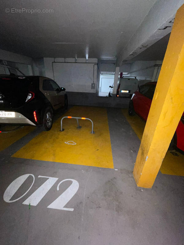 Parking à COLOMBES