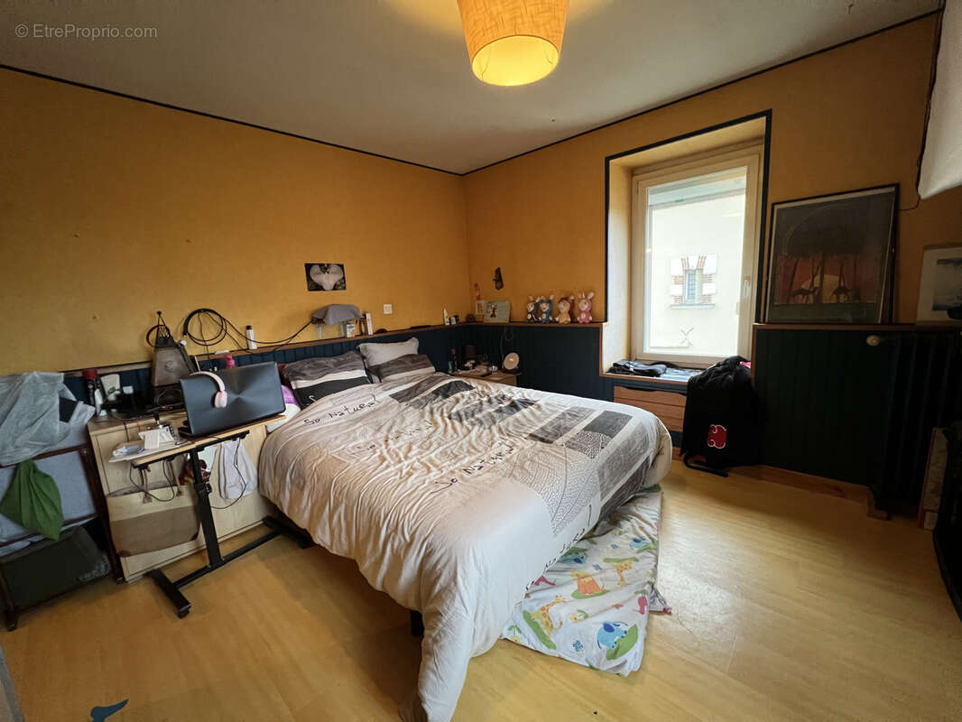 Maison à SAINT-JULIEN-DE-VOUVANTES