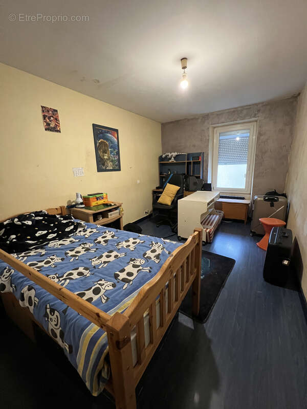 Maison à SAINT-JULIEN-DE-VOUVANTES