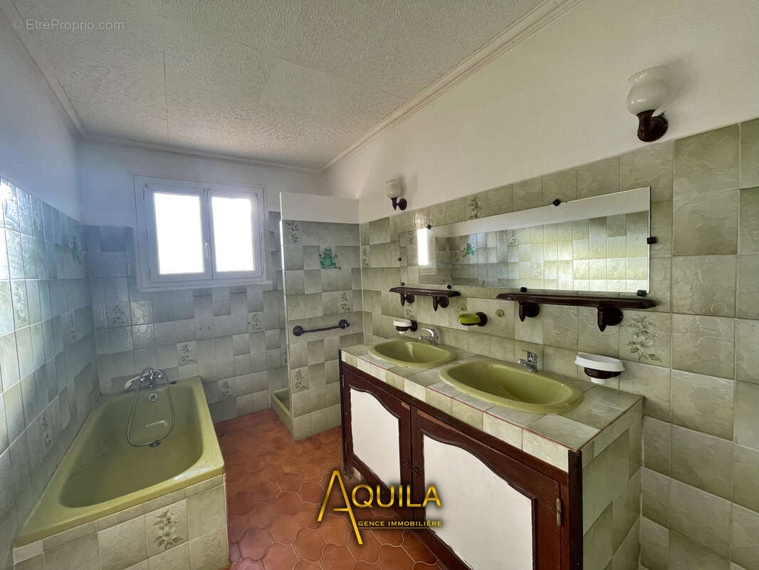 Maison à NISSAN-LEZ-ENSERUNE