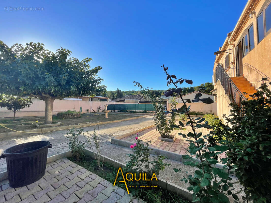 Maison à NISSAN-LEZ-ENSERUNE