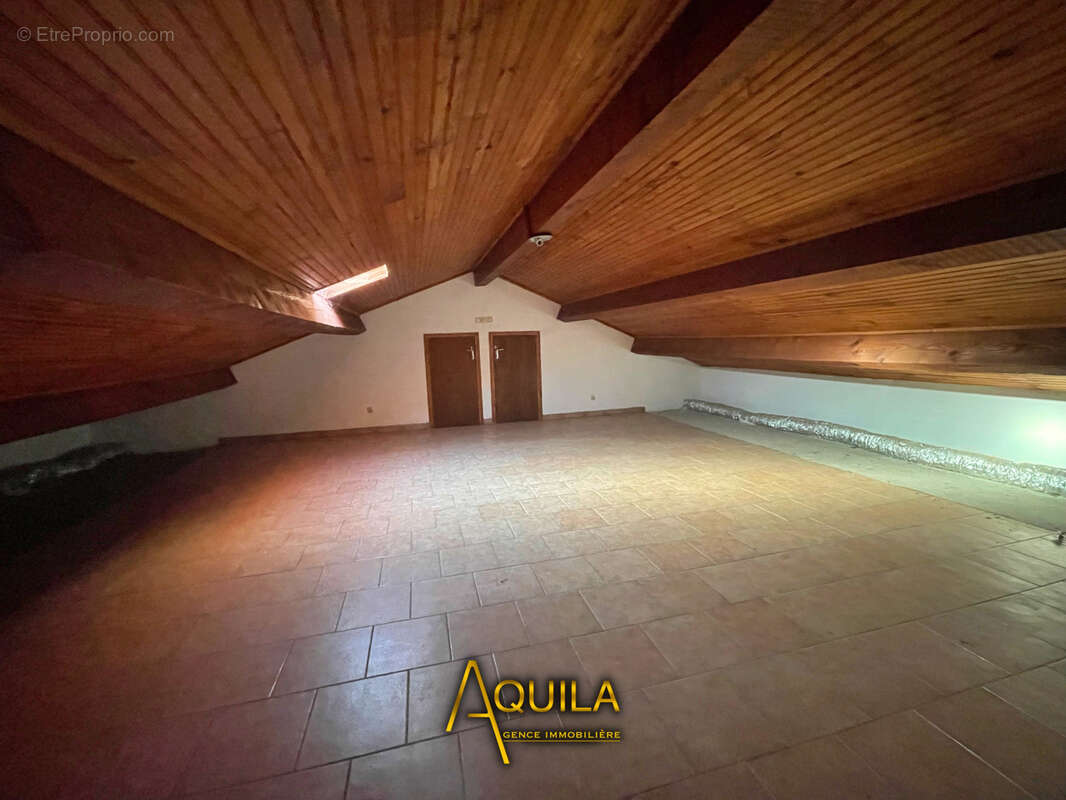 Maison à NISSAN-LEZ-ENSERUNE