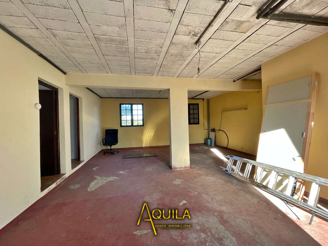 Maison à NISSAN-LEZ-ENSERUNE