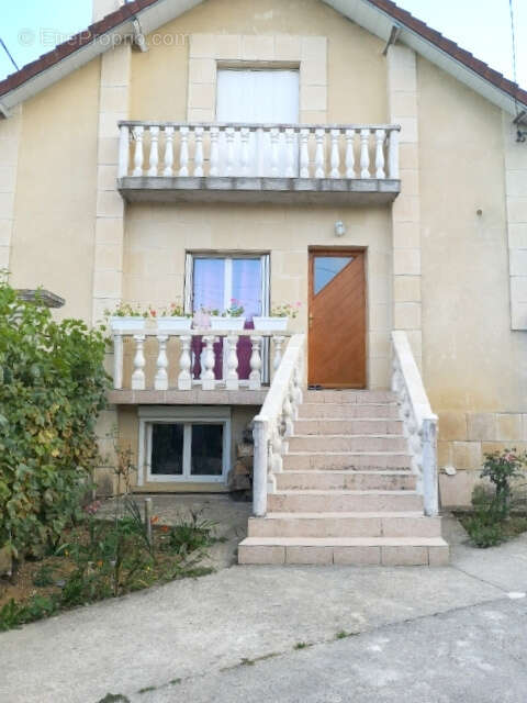 Maison à VIELS-MAISONS