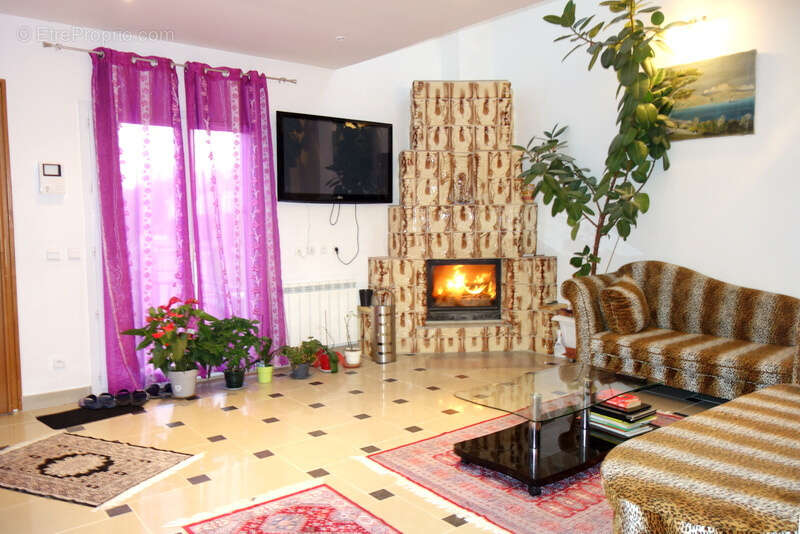 Maison à VIELS-MAISONS