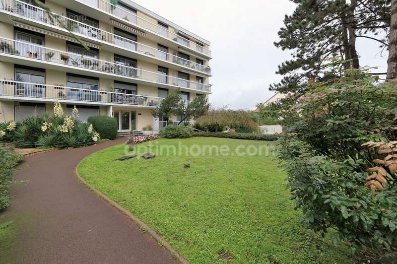 Appartement a vendre  - 4 pièce(s) - 97 m2 - Surfyn