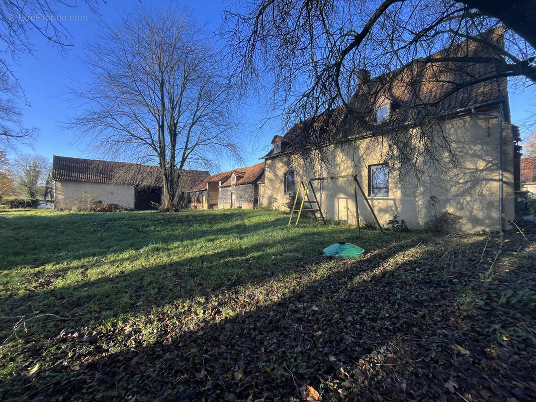 Maison à HUMIERES